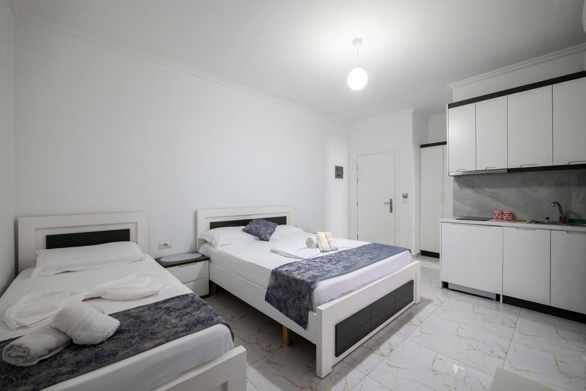 Apartament Irdi *