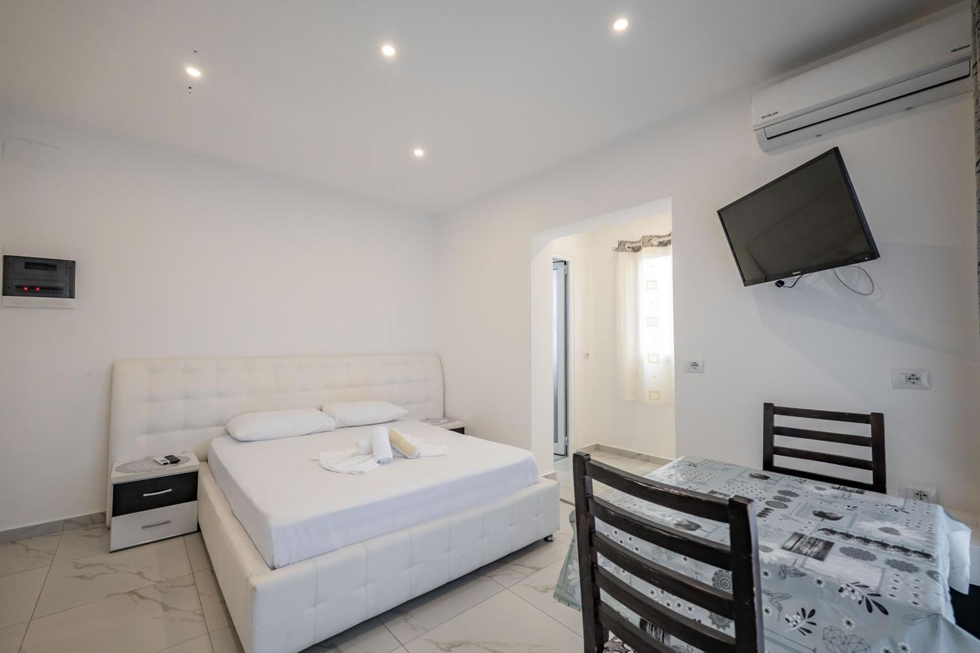 Irdi Apartament *