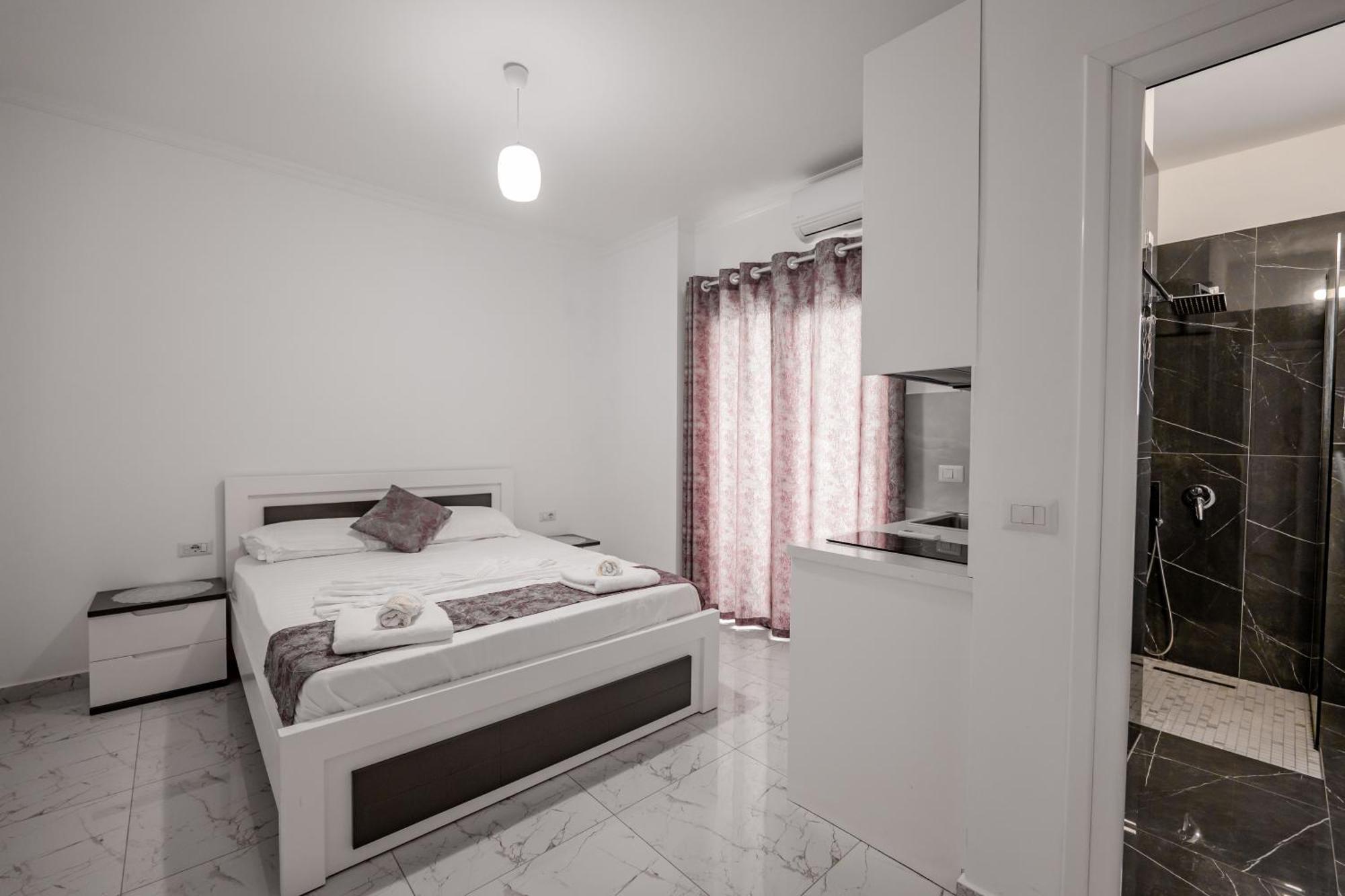 Apartament Irdi *