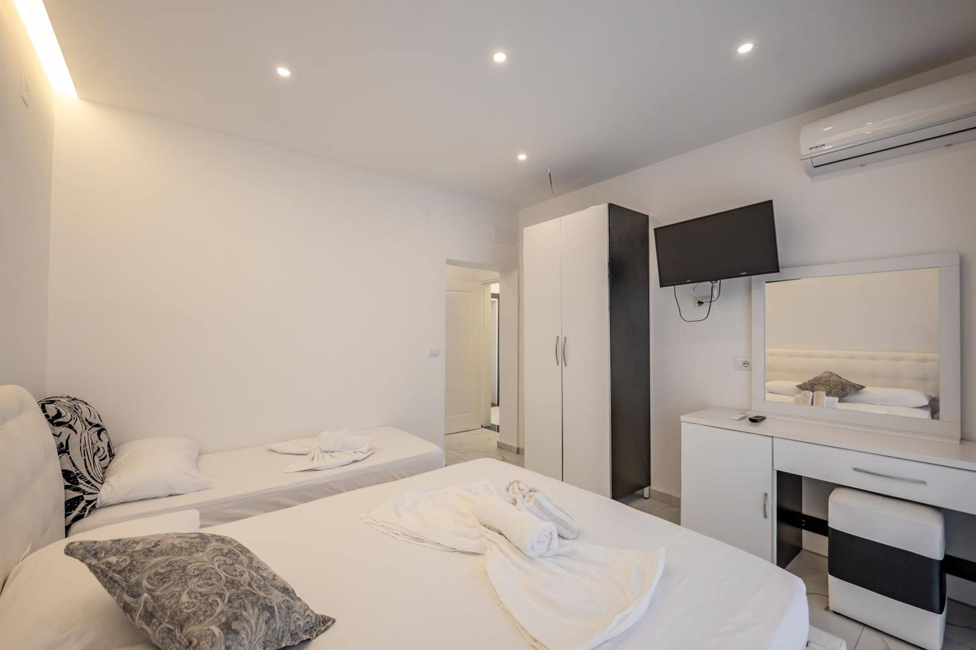 Apartament Irdi